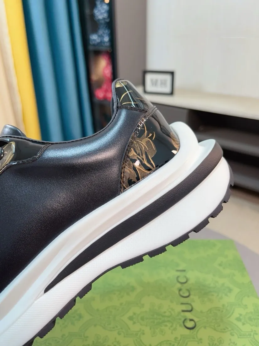 Factory price 420🌹🌹GUCCI [Gucci] New high-end brand of men's shoes, the latest fashionable casual men's shoes, trendy and versatile, relaxed and sporty style, uppers imported from Italy, first-layer cowhide, genuine leather lining and ultra-fine workmanship. Original personalized fashionable rubber wear-resistant outsole, light and comfortable on the foot, size 38-44